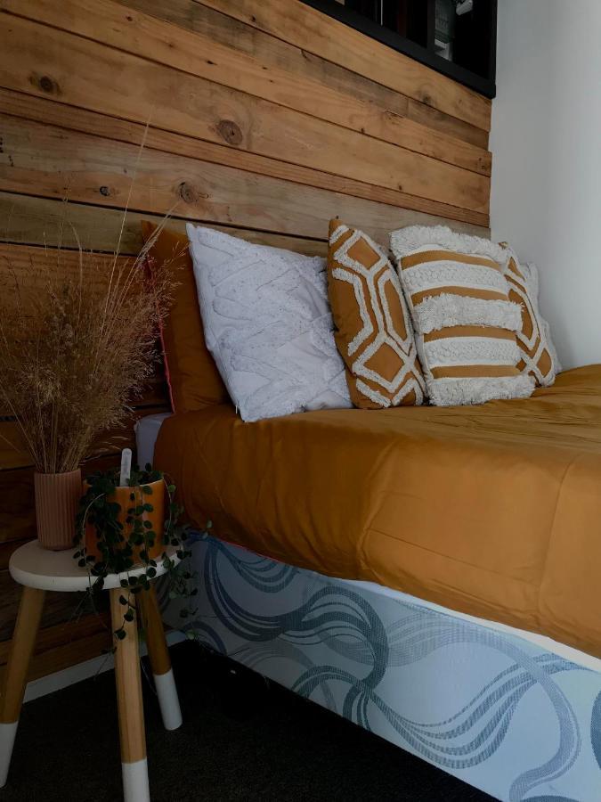 Onehunga Garden Tinyhouse With Parking Hotel Auckland Eksteriør billede