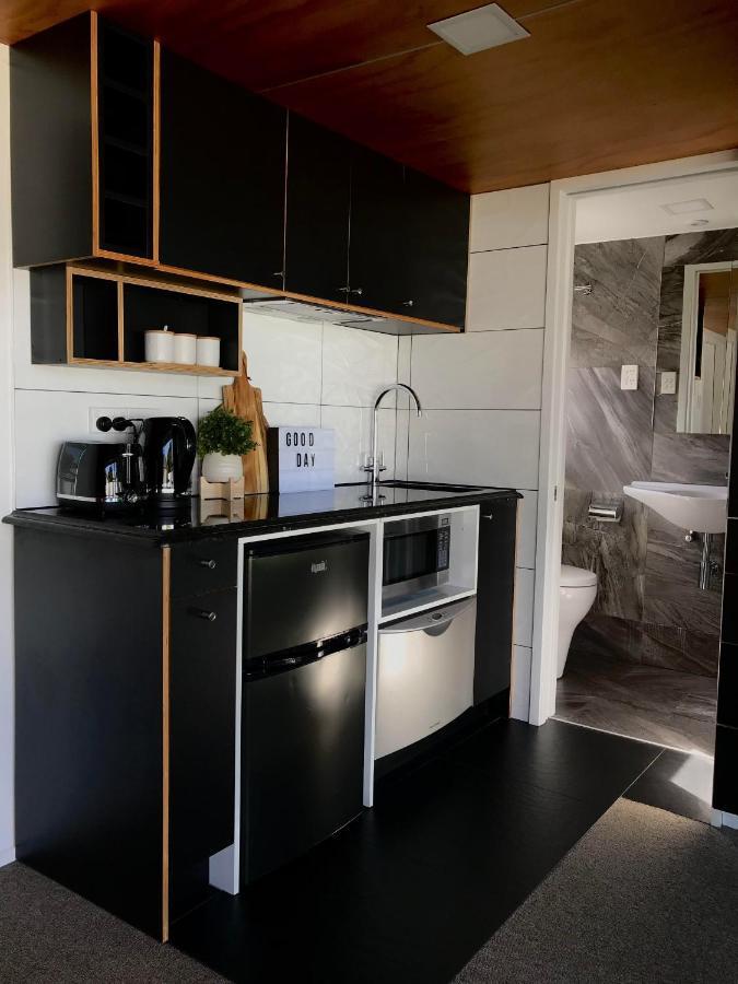 Onehunga Garden Tinyhouse With Parking Hotel Auckland Eksteriør billede