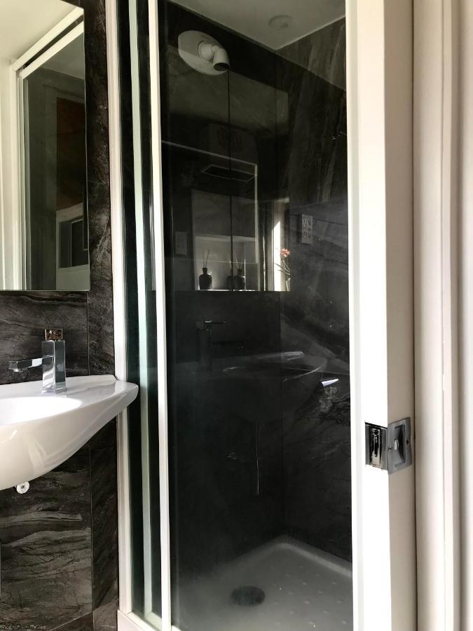 Onehunga Garden Tinyhouse With Parking Hotel Auckland Eksteriør billede